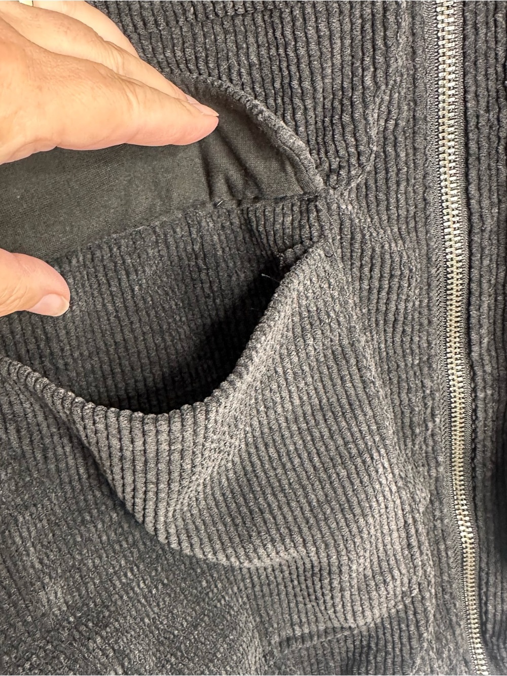 Ashley Black Cropped Corduroy Bomber Jacket Size L - Picture 3 of 12